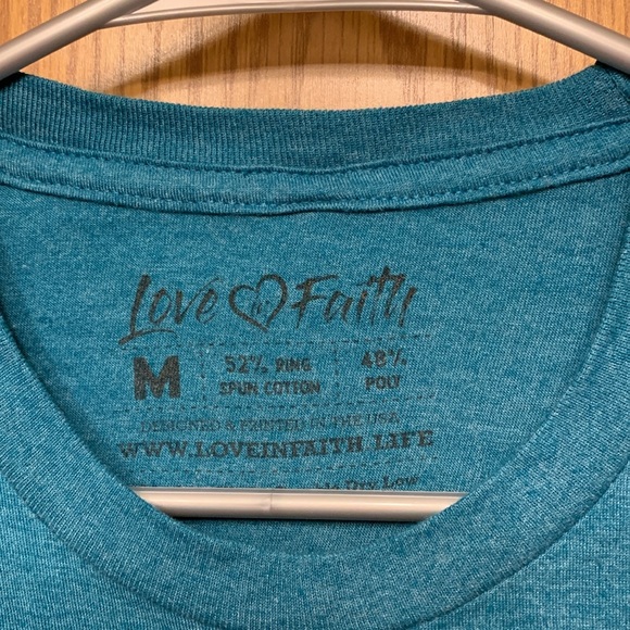 Women’s fall themed t-shirt - Picture 2 of 2